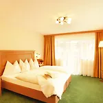 パークホテル ゼーフェルト 4*