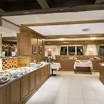 Parkhotel Seefeld Hotell 4*