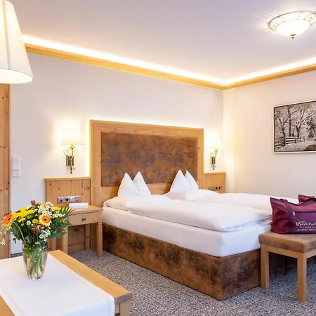 Parkhotel Seefeld Hotel 4*
