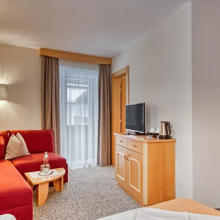 Hotel Parkhotel Seefeld 4*