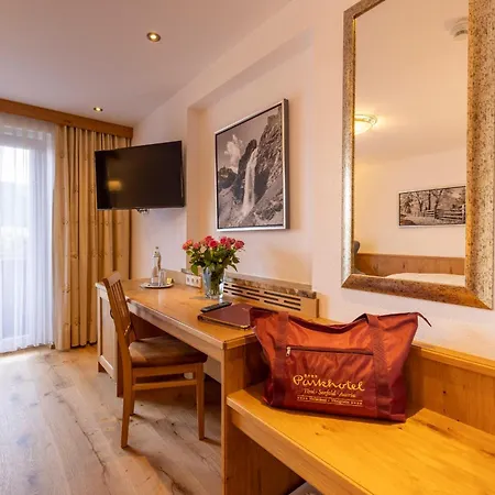 Hotel Parkhotel Seefeld 4*