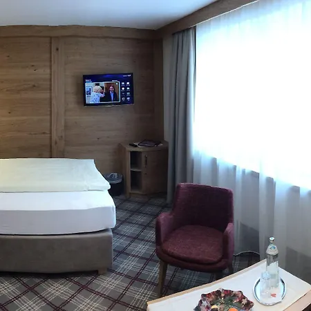 泽费尔德百乐酒店 酒店