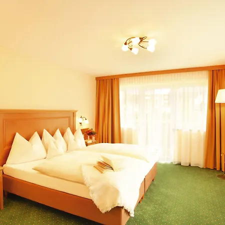 Parkhotel Seefeld 4*