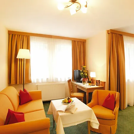 Hotel Parkhotel Seefeld 4*