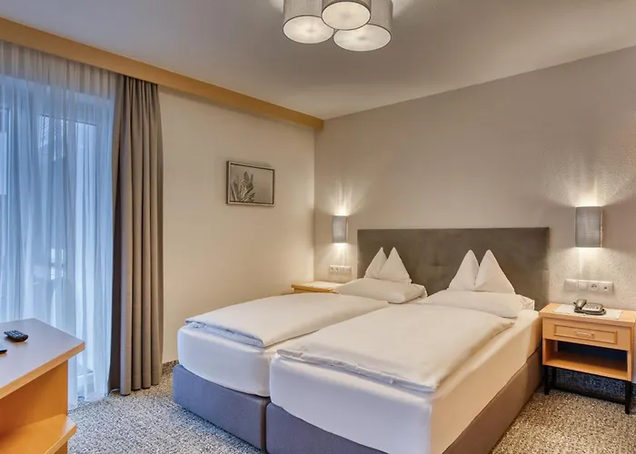 Parkhotel Seefeld 호텔 4*