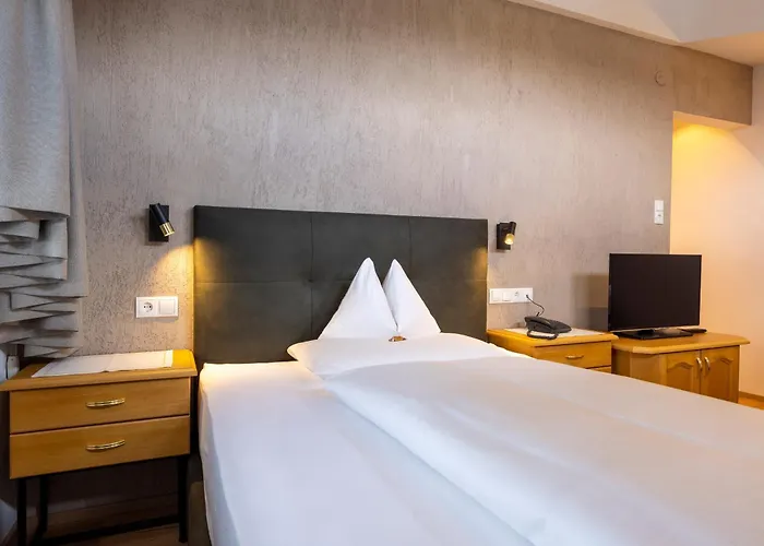 Parkhotel Seefeld 4*