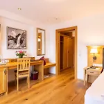 Parkhotel Seefeld מלון 4*