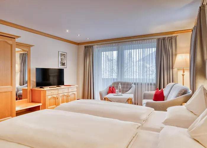 Parkhotel Seefeld 4*